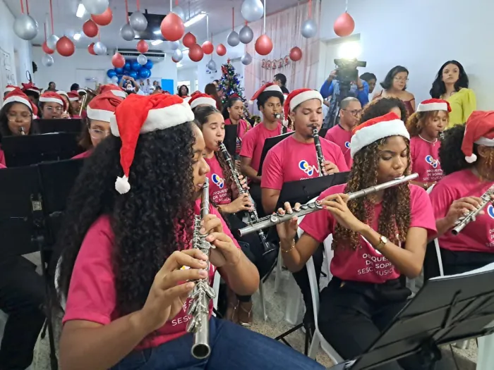 Cantata Natalina no Hospital Dr. Genésio Rêgo: Um Momento de Esperança e Música Cantata Natalina no Hospital Dr. Genésio Rêgo: Um Momento de Esperança e Música