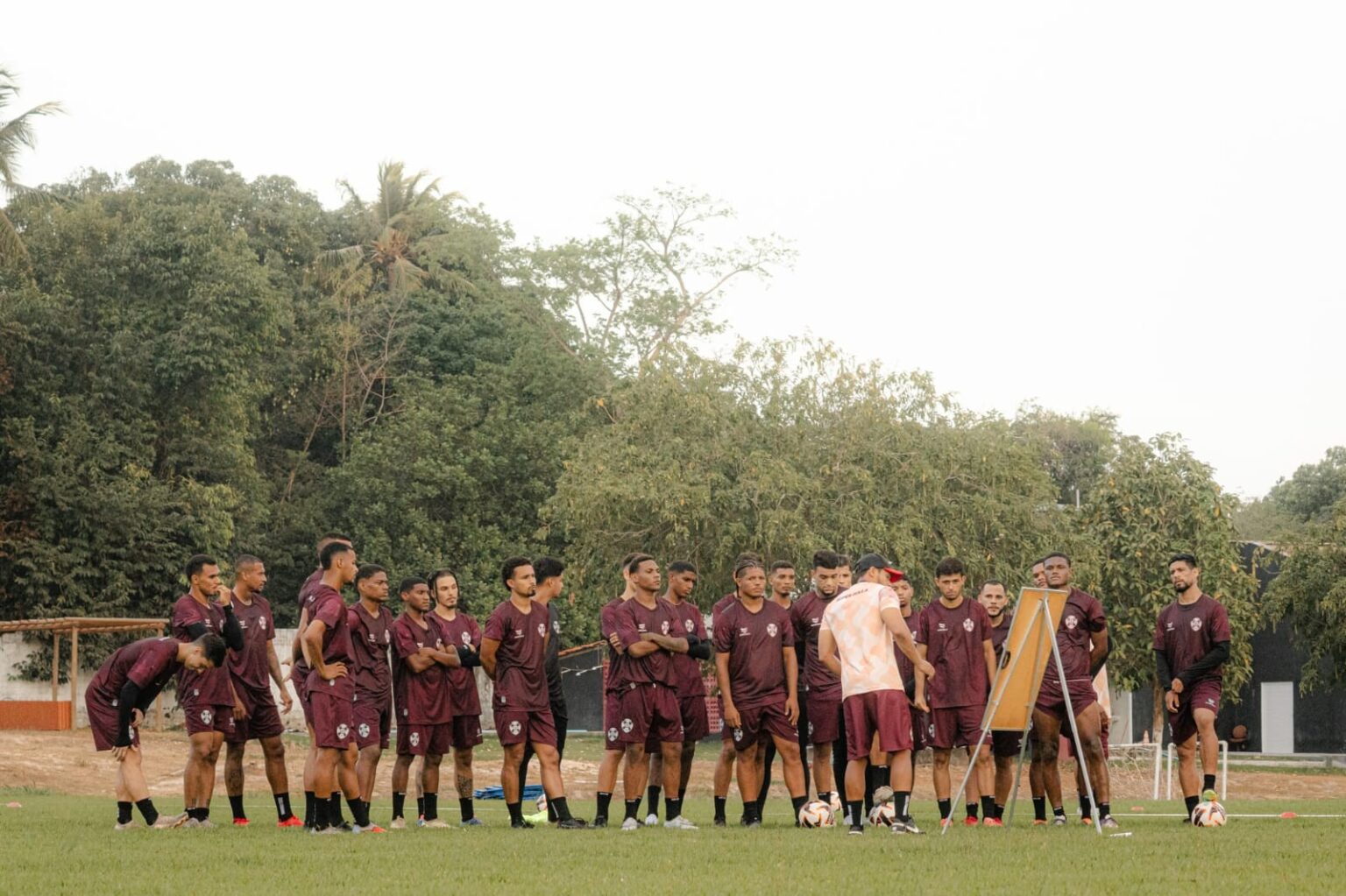 Vitória do Moto: Bacurau brilha e garante triunfo no primeiro jogo-treino da pré-temporada Vitória do Moto: Bacurau brilha e garante triunfo no primeiro jogo-treino da pré-temporada