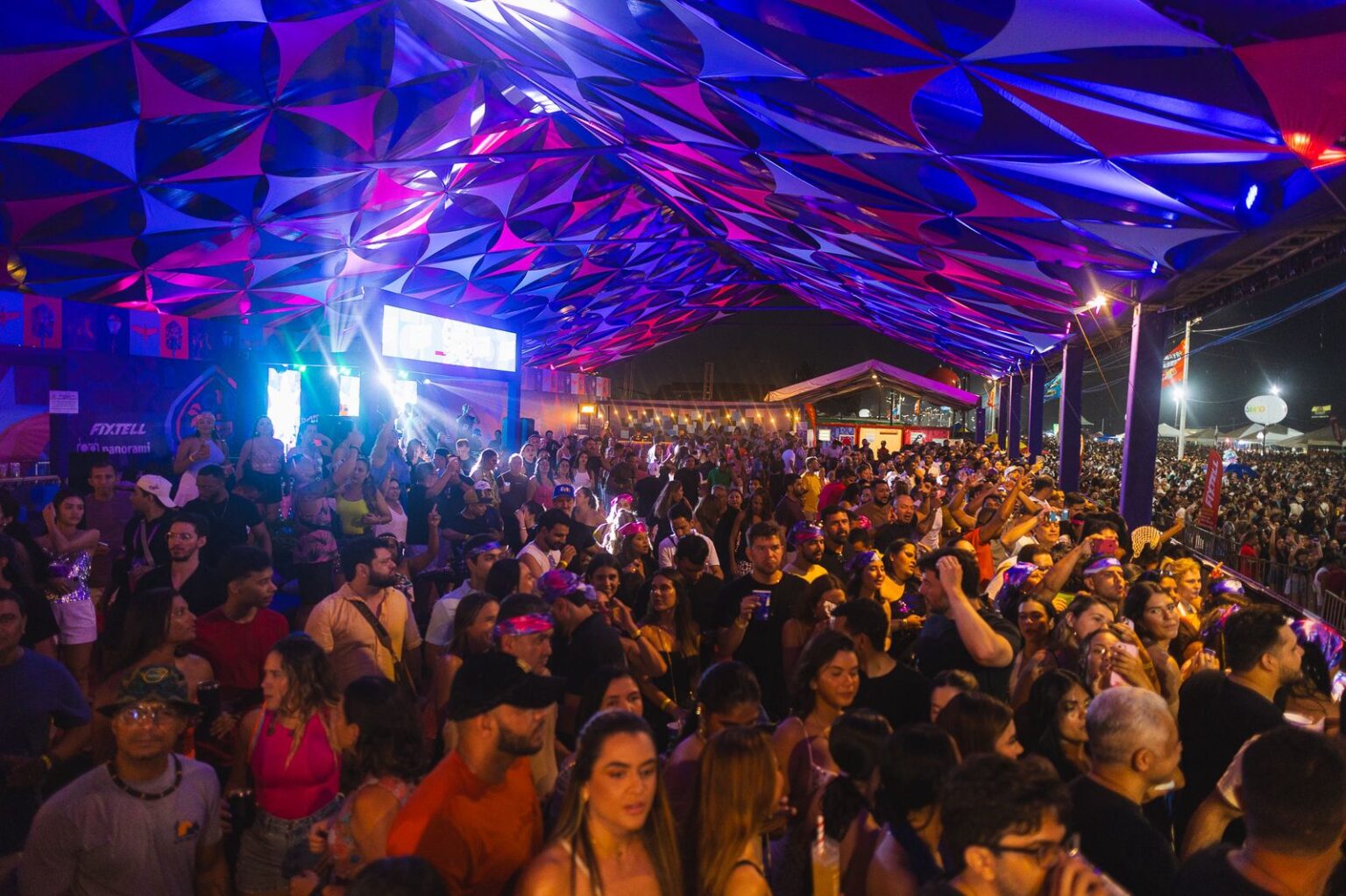 Camarote Revis: Sucesso no Pré-Carnaval e Celebração da Cultura Maranhense Camarote Revis: Sucesso no Pré-Carnaval e Celebração da Cultura Maranhense