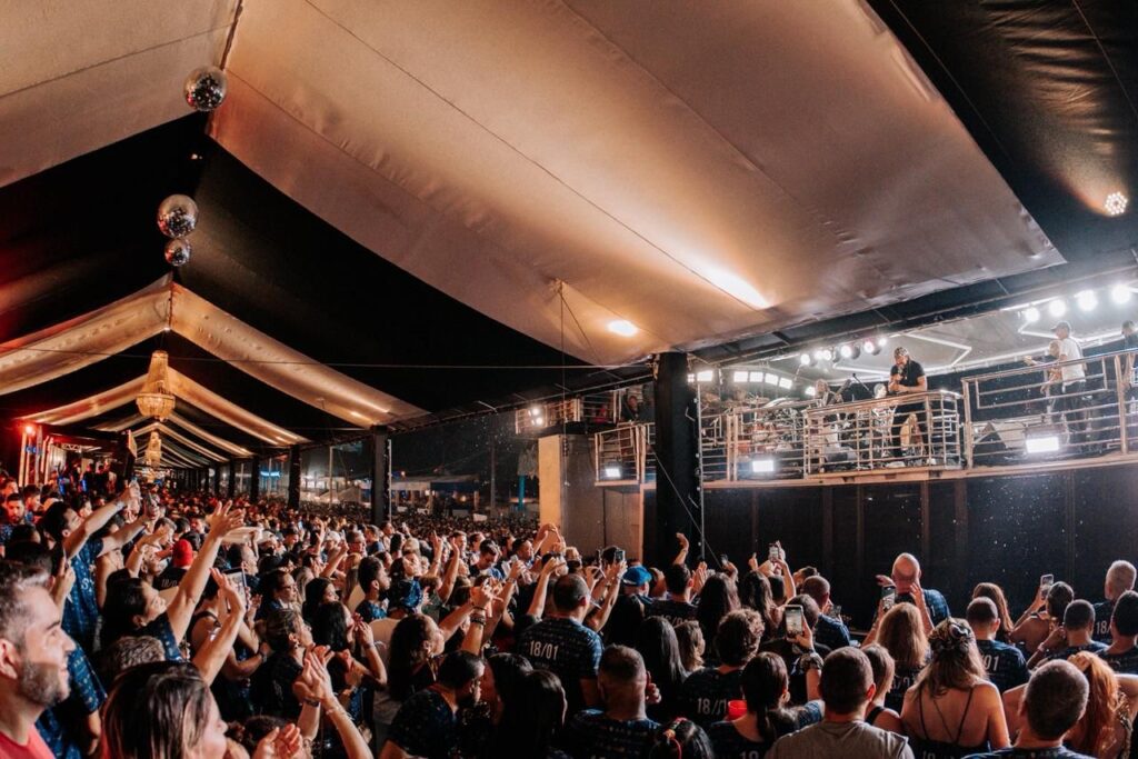 Camarote Stage Lança Temporada de Pré-Carnaval com Bell Marques e Casa Cheia Camarote Stage Lança Temporada de Pré-Carnaval com Bell Marques e Casa Cheia