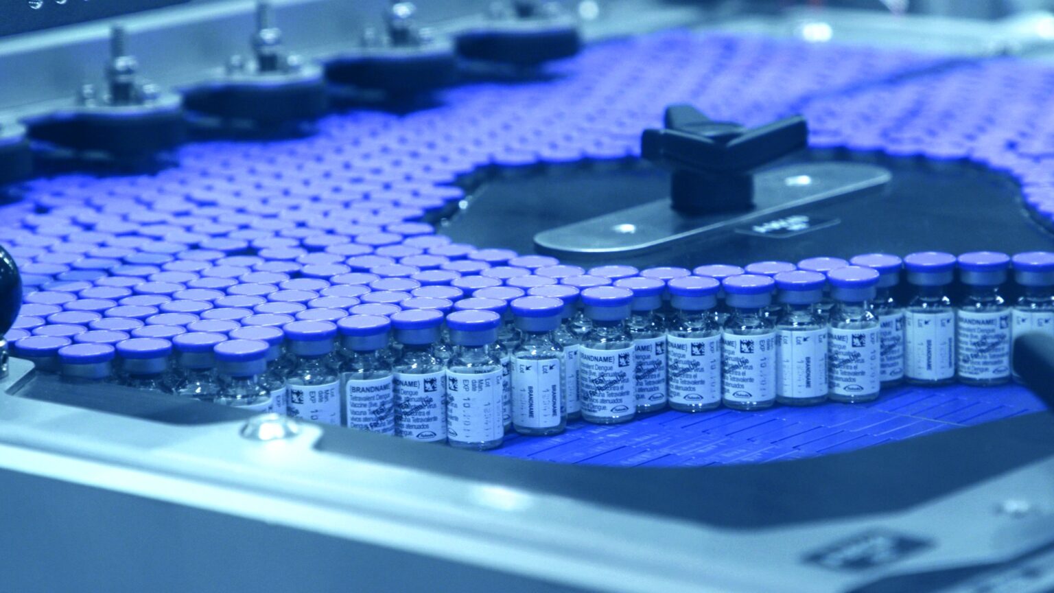 Dengue: Fiocruz não consegue parceria para fabricar vacina da Takeda Dengue: Fiocruz não consegue parceria para fabricar vacina da Takeda