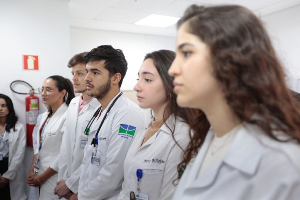 Edital do Programa Bolsa Permanência: Oportunidades para Estudantes de Medicina em 2026