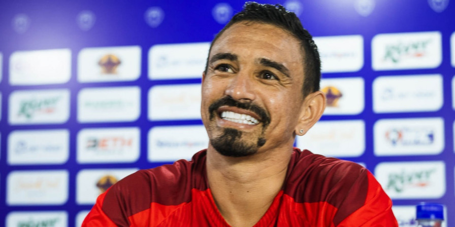 Pimentinha Prepara Sua Estreia Pelo MAC em Clássico Maremoto Pimentinha Prepara Sua Estreia Pelo MAC em Clássico Maremoto