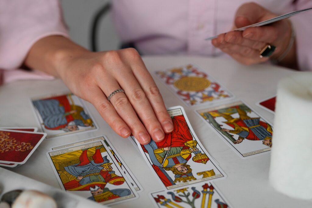 Previsões de Tarot para Janeiro de 2026: Amor, Trabalho, Família e Saúde Previsões de Tarot para Janeiro de 2026: Amor, Trabalho, Família e Saúde