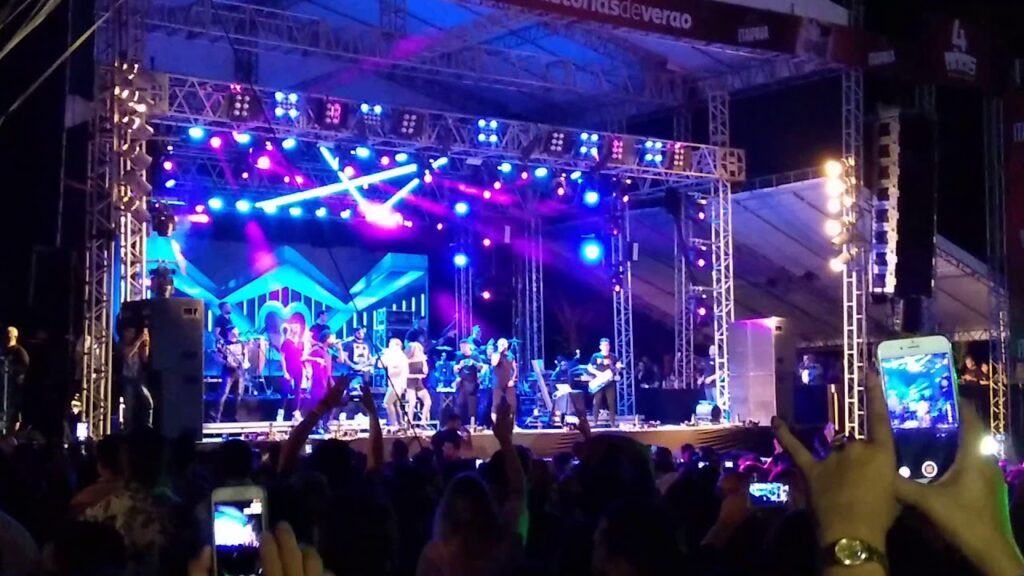 Réveillon Épico: Xand Avião e Ávine Vinny Encantam 400 Mil na Avenida Litorânea Réveillon Épico: Xand Avião e Ávine Vinny Encantam 400 Mil na Avenida Litorânea