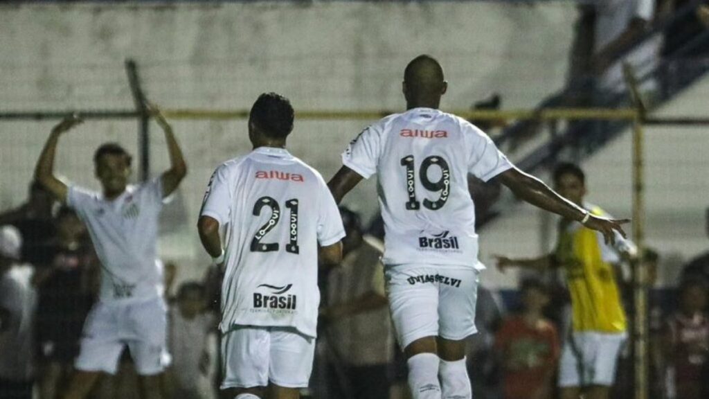 Santos Brilha na Copinha: Mateus Xavier Se Destaca com Dois Gols na Vitória sobre o Real Brasília