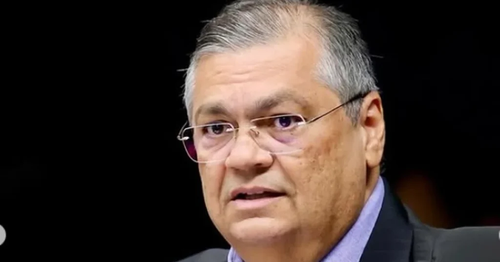 STF Torna Ré Mulher que Hostilizou Flávio Dino em Avião: Entenda o Caso STF Torna Ré Mulher que Hostilizou Flávio Dino em Avião: Entenda o Caso