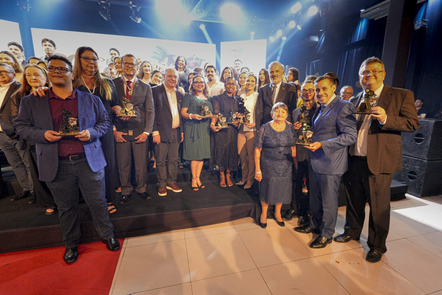 Uema Brilha com 11 Premiações no 20º Prêmio Fapema – Reconhecimento e Inovação Uema Brilha com 11 Premiações no 20º Prêmio Fapema - Reconhecimento e Inovação