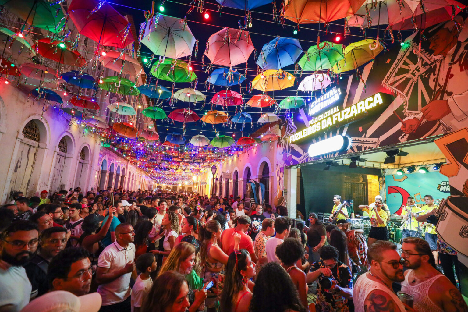 Vem Pro Centro: Celebrando as Tradições do Carnaval Maranhense com Alegria e Diversidade