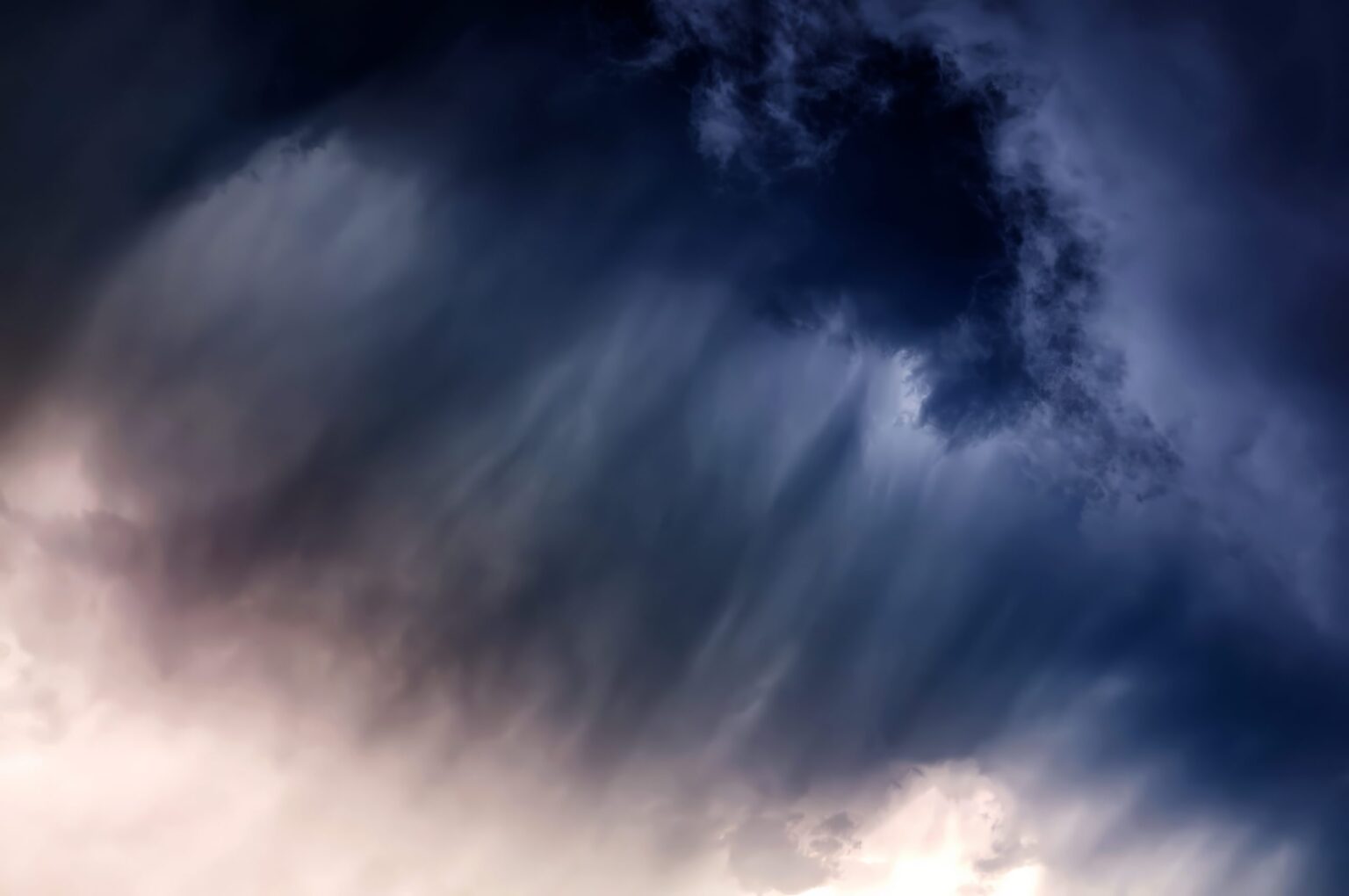 Alerta Amarelo do INMET: Chuvas Intensificam Risco de Cortes de Energia em São Luís e Região