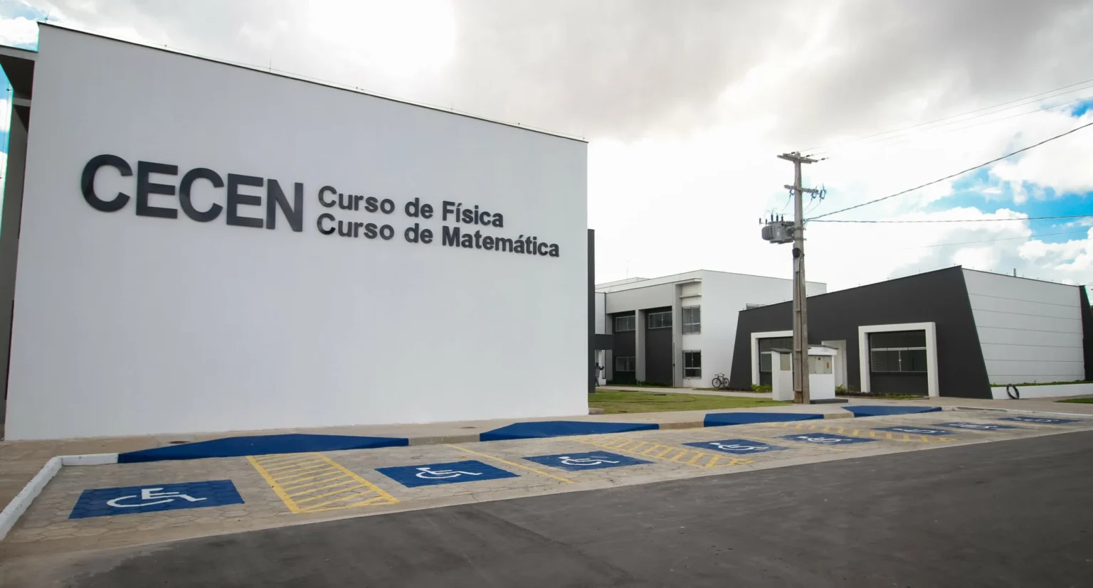 Concurso da UEMA MA: 4 Vagas para Professores Substitutos em São Luís