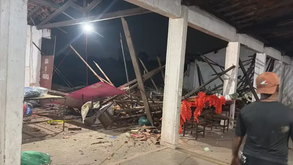 Desabamento em Barracão de Escola de Samba em São Luís Deixa Quatro Feridos Desabamento em Barracão de Escola de Samba em São Luís Deixa Quatro Feridos