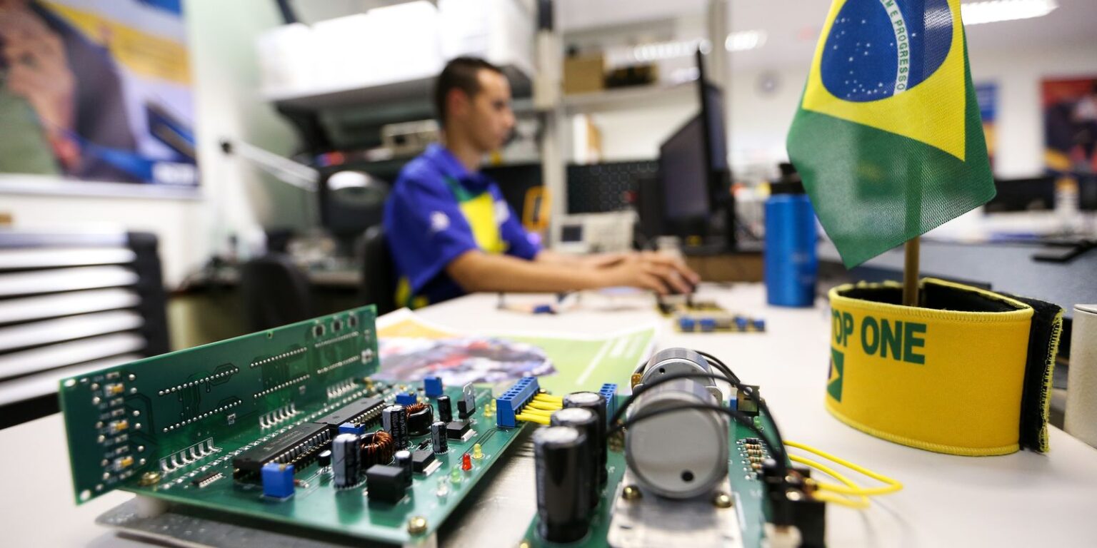 Educação Profissional no Brasil: Crescimento de 68% em Cinquenta Anos