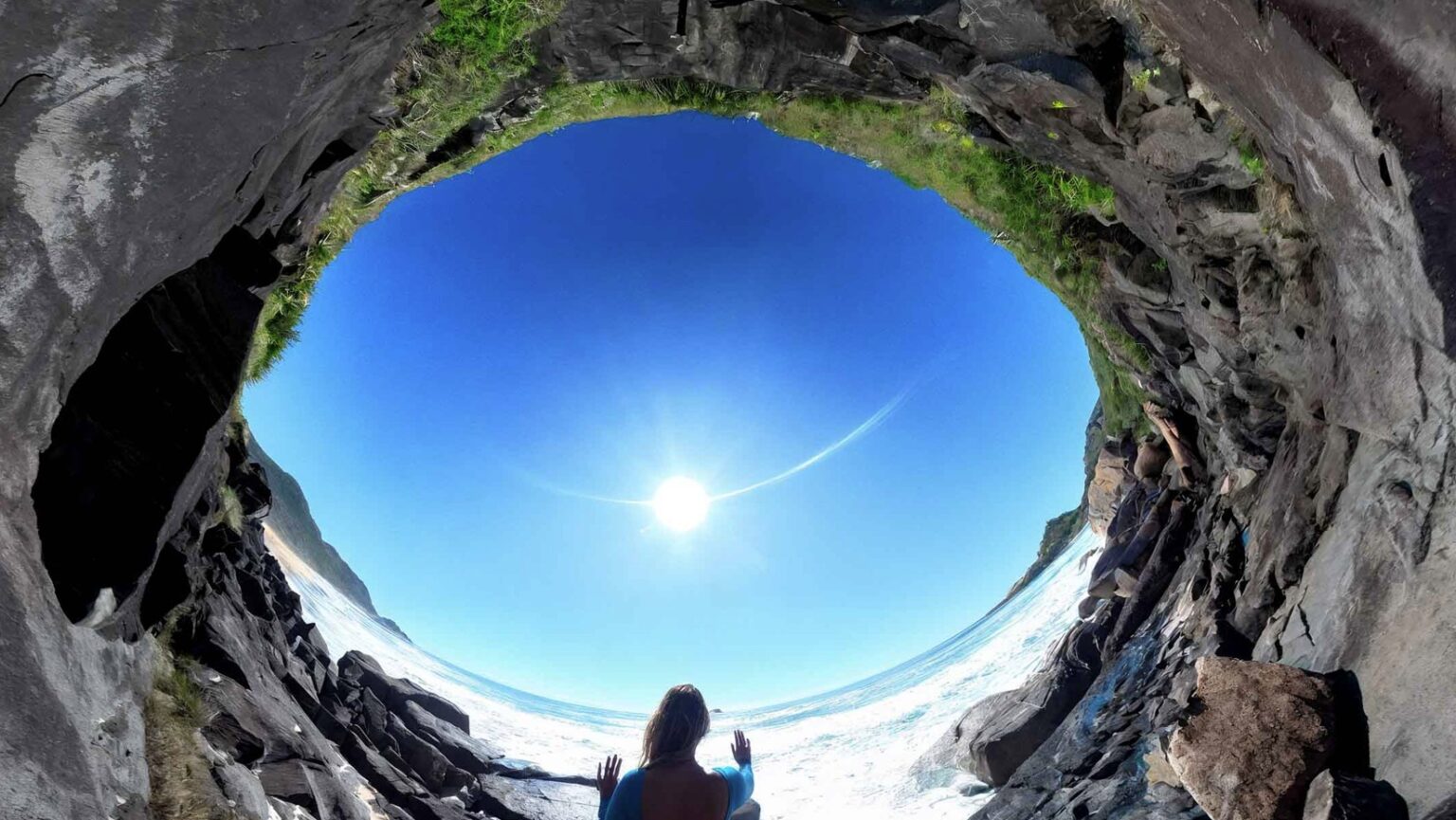 Exposição ‘Entre Águas e Terras’: Reflexão Ambiental em Videoarte Exposição 'Entre Águas e Terras': Reflexão Ambiental em Videoarte