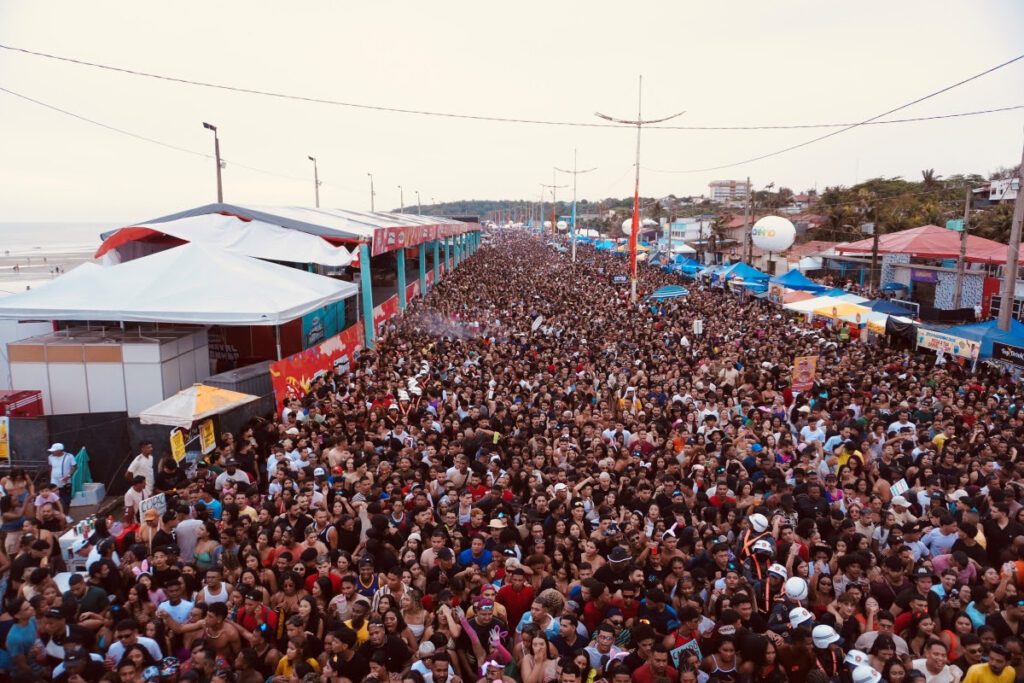 Pré-Carnaval em São Luís Atrai 280 Mil Foliões na Litorânea