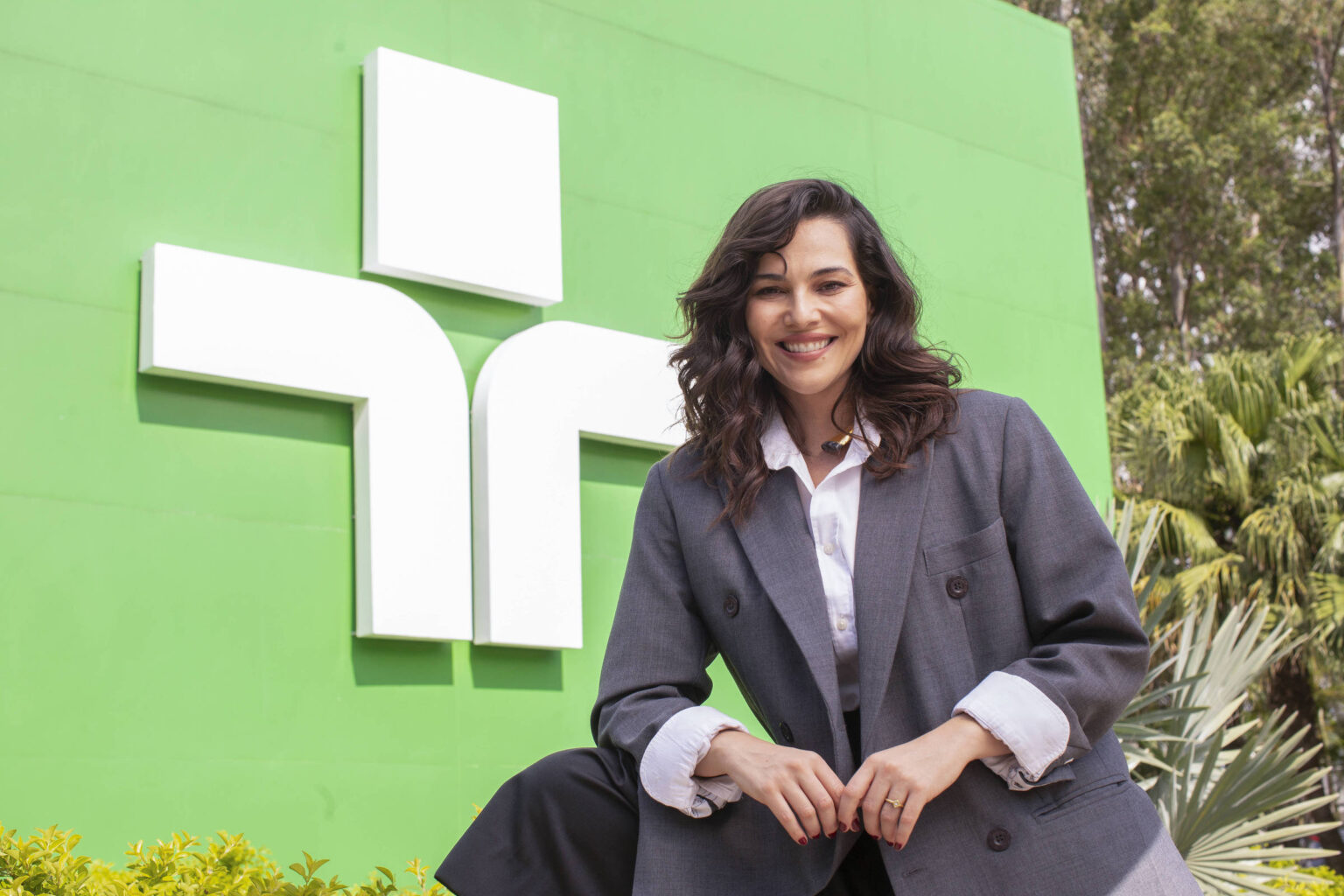 Tainá Müller Assume Apresentação do Café Filosófico na TV Cultura Tainá Müller Assume Apresentação do Café Filosófico na TV Cultura