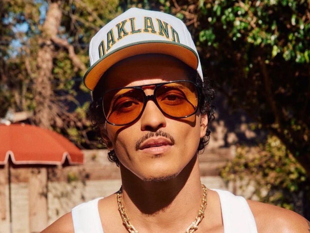 Anitta Brinca Sobre The Weeknd e Seu Sucesso no Carnaval Anitta Brinca Sobre The Weeknd e Seu Sucesso no Carnaval