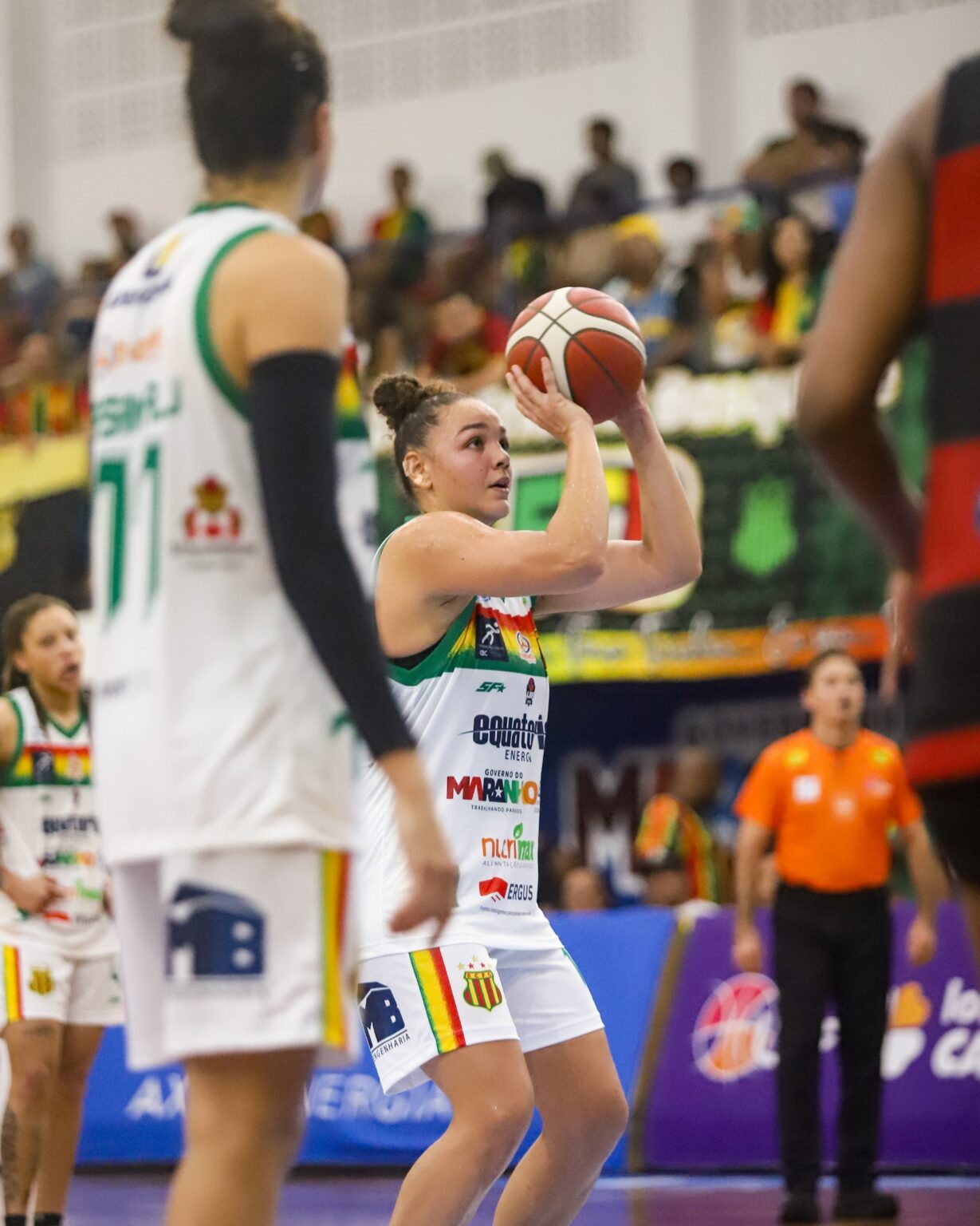 Sampaio Basquete Brilha e Conquista Vitória sobre o Sport na LBF com Gabi Guimarães como MVP Sampaio Basquete Brilha e Conquista Vitória sobre o Sport na LBF com Gabi Guimarães como MVP