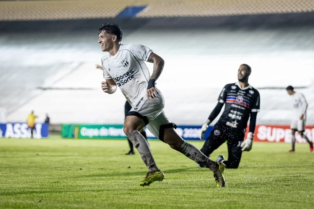 Ceará assegura vaga no mata-mata da Copa do Nordeste com vitória convincente