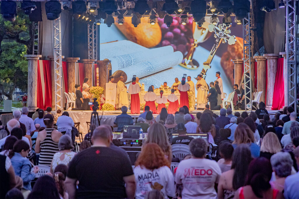 Emoção e Reflexão na Última Apresentação do 'Auto Paixão de Cristo' em Macaé