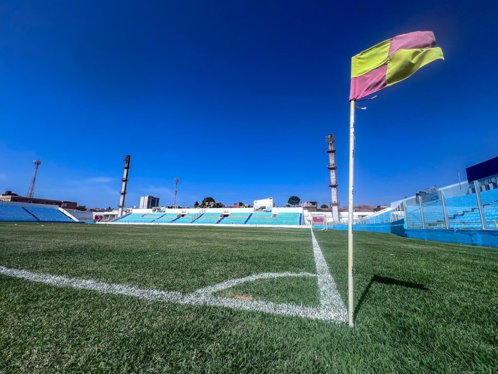 IAPE x Maracanã: Como Assistir ao Vivo, Horário e Detalhes da Arbitragem IAPE x Maracanã: Como Assistir ao Vivo, Horário e Detalhes da Arbitragem