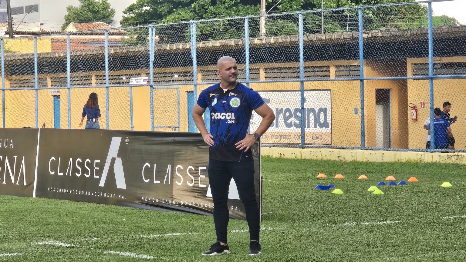 MAC Apresenta Jerson Testoni como Novo Técnico em Busca de Recuperação