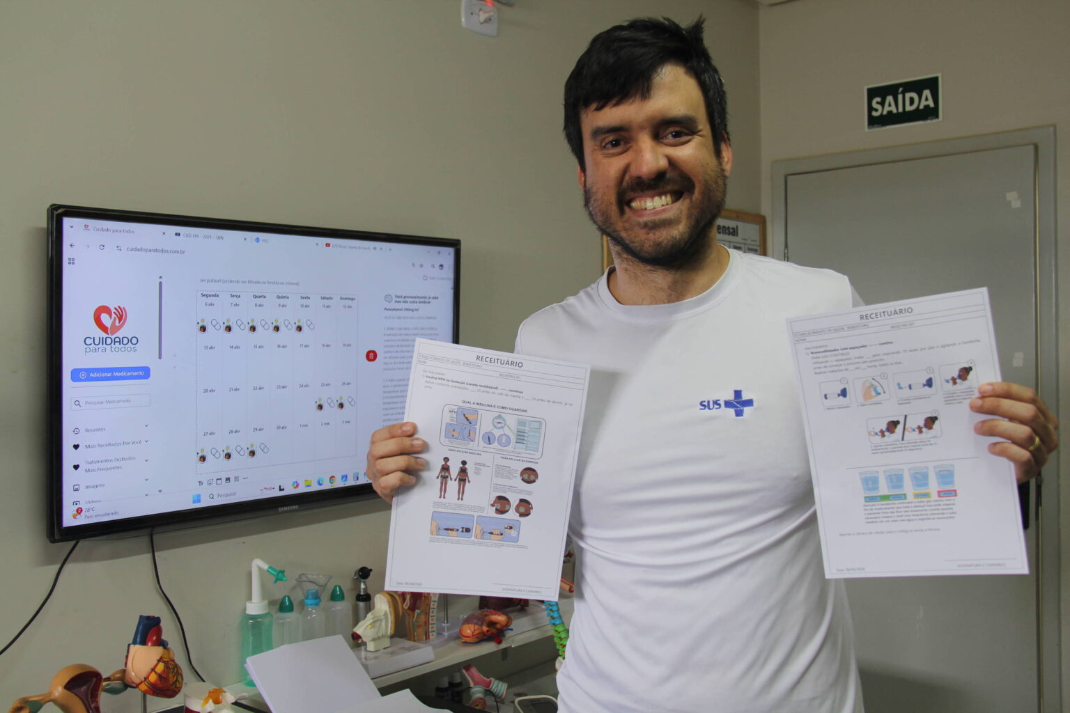 Médico Inova em Pernambuco com Receitas Ilustradas para Pacientes com Baixa Leitura