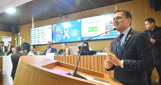 Professores de São Luís Reivindicam Melhores Condições de Trabalho em Manifestação Professores de São Luís Reivindicam Melhores Condições de Trabalho em Manifestação