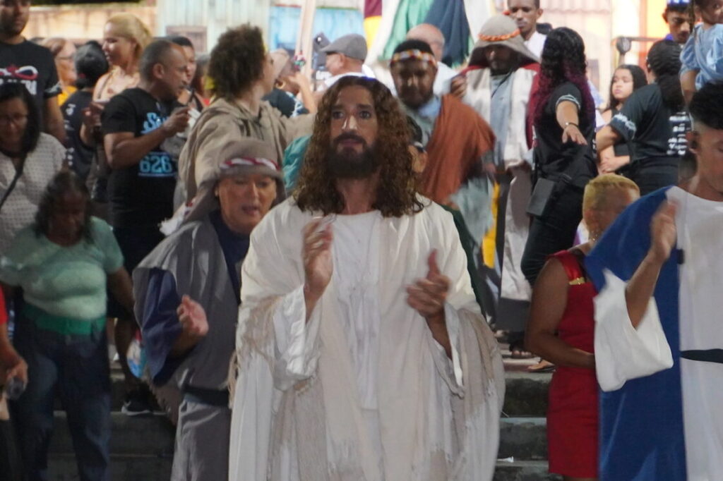 Via Sacra do Anjo da Guarda: A Paixão que Une Cultura e Comunidade Via Sacra do Anjo da Guarda: A Paixão que Une Cultura e Comunidade