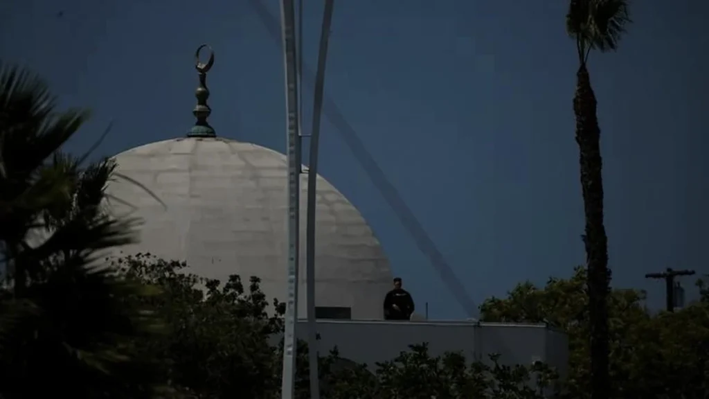Tiroteio registrado no Islamic Center of San Diego Tiroteio registrado no Islamic Center of San Diego