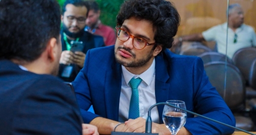 Vereador Fábio Macedo Filho Propõe Direito a Acompanhante para Pacientes em Mastectomia Vereador Fábio Macedo Filho Propõe Direito a Acompanhante para Pacientes em Mastectomia