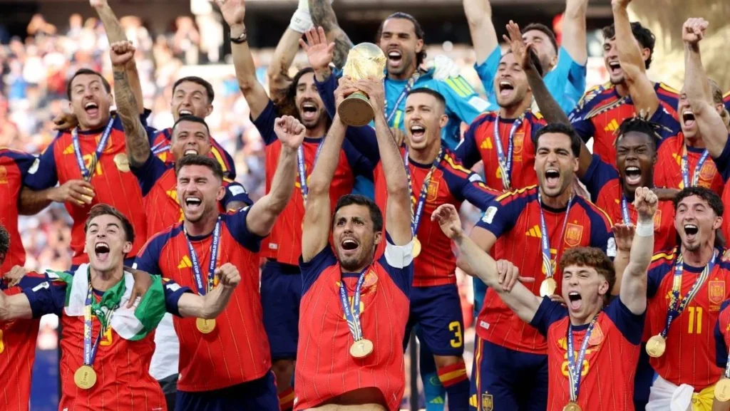 Mudanças no ranking da Fifa após a Copa do Mundo: Espanha lidera e Noruega surpreende Mudanças no ranking da Fifa após a Copa do Mundo: Espanha lidera e Noruega surpreende