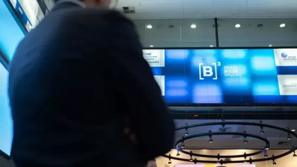 Ibovespa registra alta com Santander disparando e Brava Energia liderando perdas